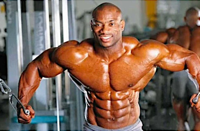 Découvrez les secrets de la longévité sportive de Dexter Jackson